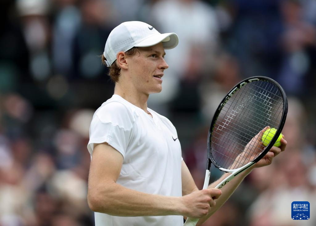 足球不仅是 足球不仅是